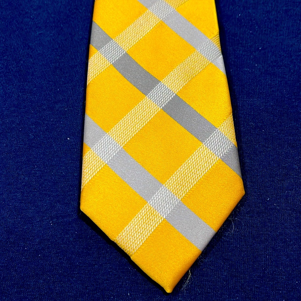 J Ferrar tie